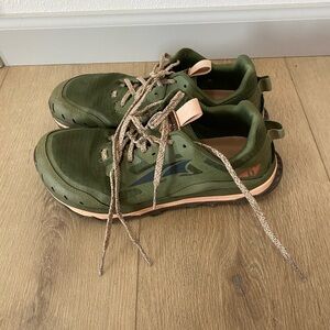 Altra Lone Peak 6 Womens